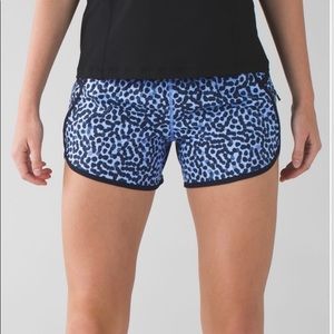 Lululemon Tracker Shorts Ace Spot Lullaby Black